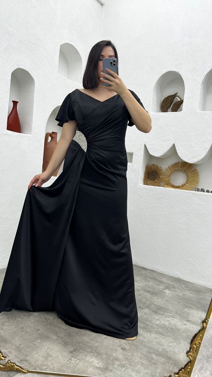 Black Waist Embroidered Detail Pleated Satin Plus Size Evening Dress