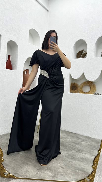 Black Waist Embroidered Detail Pleated Satin Plus Size Evening Dress