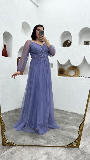 Vestido de noche de tul de tul con motivo de cintura lila