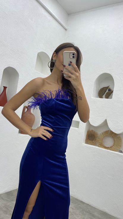 Sax Feather Detail Strapless Velvet Evening Dress