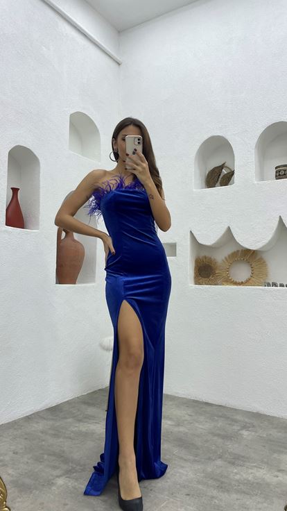 Sax Feather Detail Strapless Velvet Evening Dress