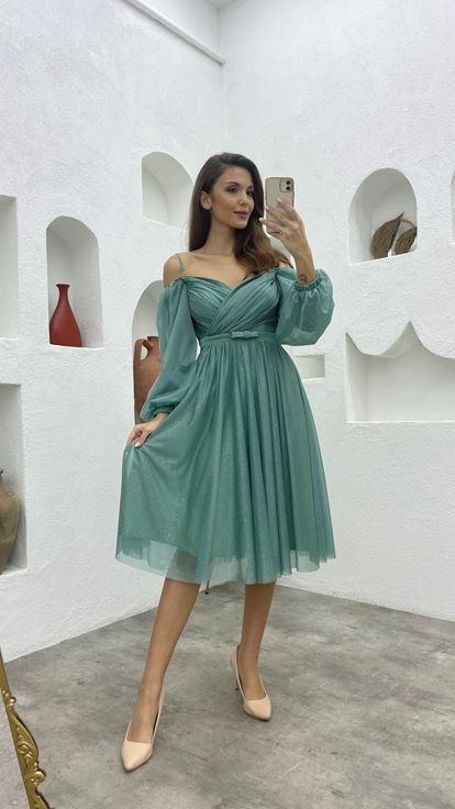 Vestido de noche de tul con purpurina drapeado con manga globo verde menta