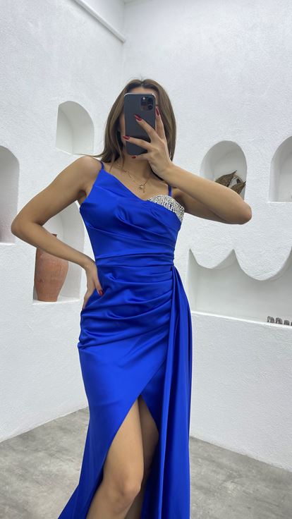 Saks Cuerda Correa Pecho Bordado Vestido de Noche de Satén
