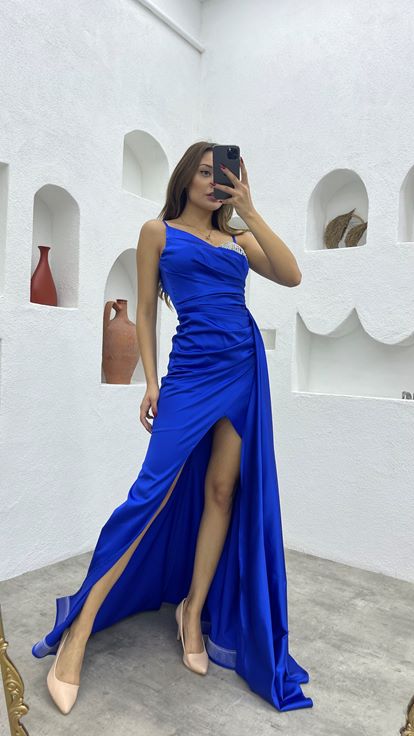 Saks Cuerda Correa Pecho Bordado Vestido de Noche de Satén