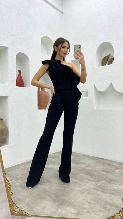 Black One Shoulder Flywheel Detail Design Jumpsuit