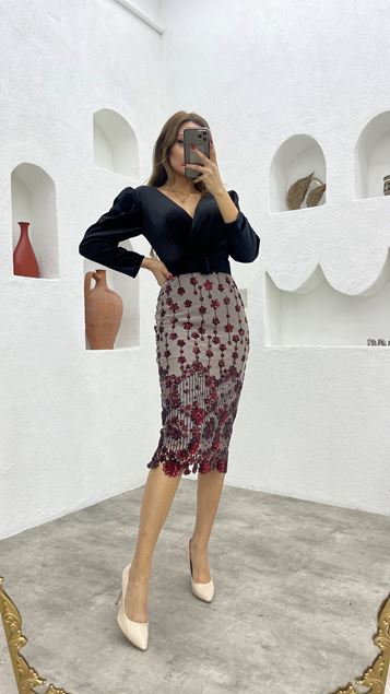 Pencil skirt velvet clearance outfit