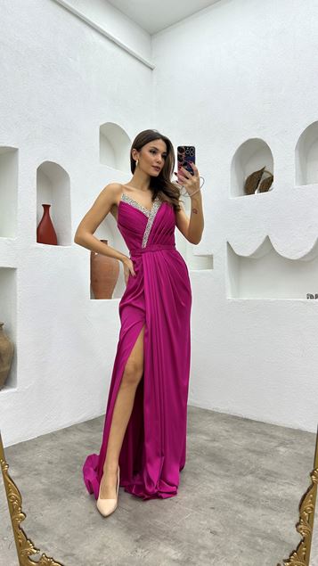 Fuşya Straplez İşlemeli Drapeli Saten Abiye Elbise