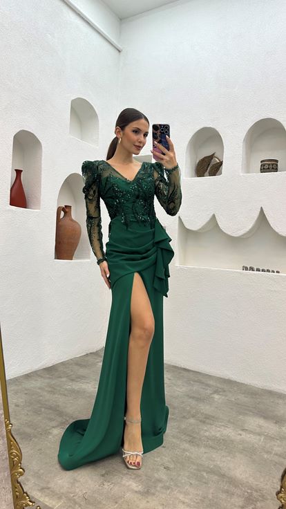 Emerald Sequin Detail Flywheel Evening Dress