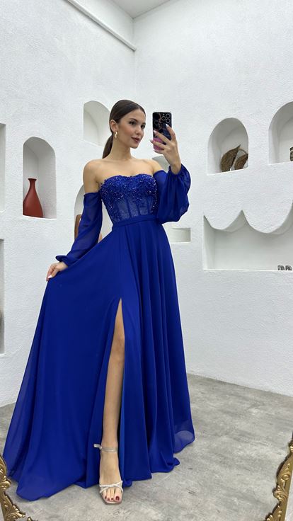 Robe de soirée en mousseline brodée