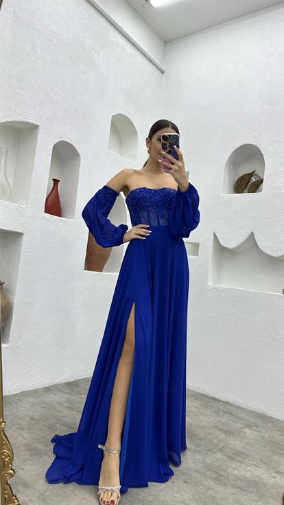 Robe de soirée en mousseline brodée
