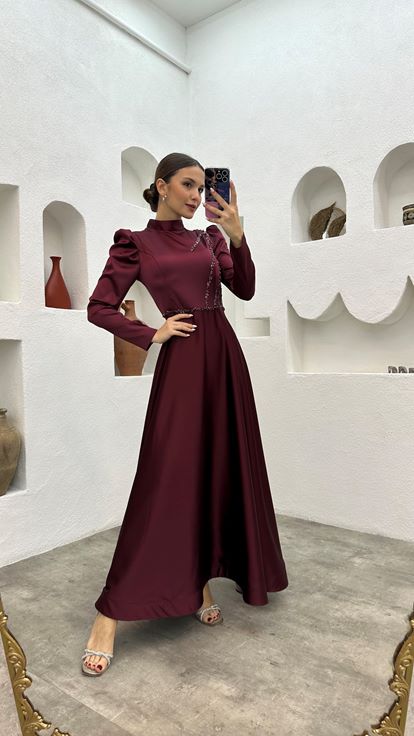 Bordo İşlemeli Saten Tesettür Abiye