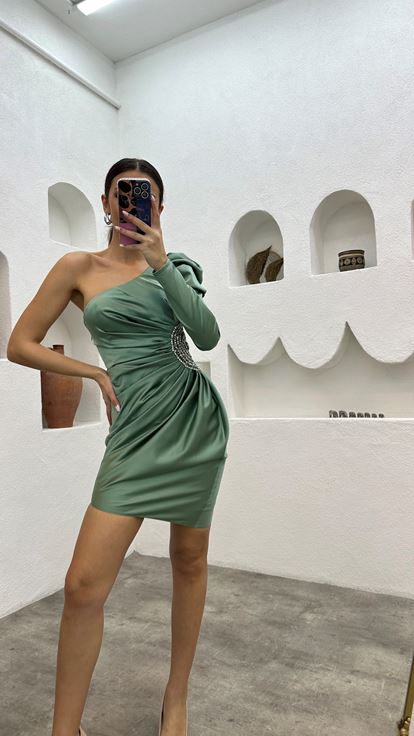 Mint Green Single Sleeve Waist Embroidered Satin Evening Dress