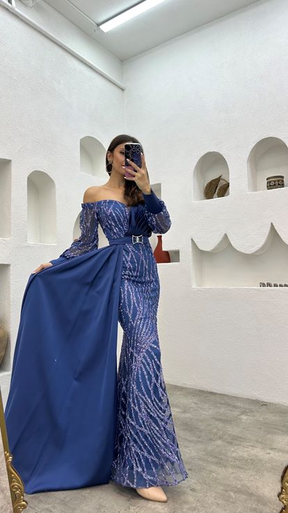 İndigo Kemerli İşlemeli Drapeli Abiye Elbise