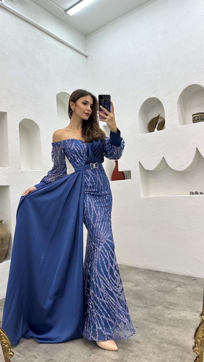 İndigo Kemerli İşlemeli Drapeli Abiye Elbise