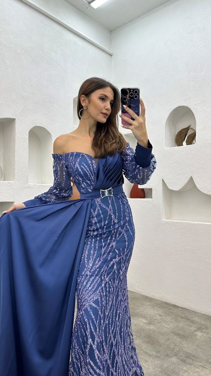 İndigo Kemerli İşlemeli Drapeli Abiye Elbise