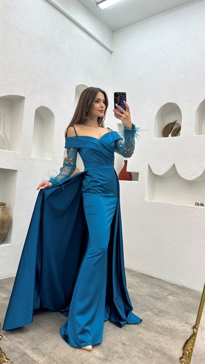 Turkuaz İp Askılı Kolları İşlemeli Saten Abiye Elbise