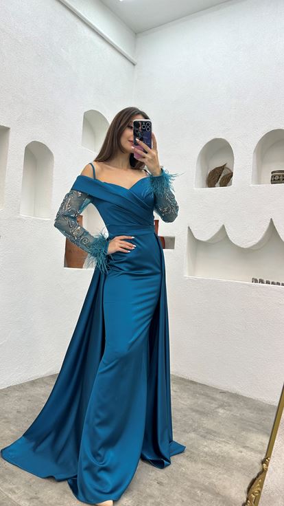 Turkuaz İp Askılı Kolları İşlemeli Saten Abiye Elbise