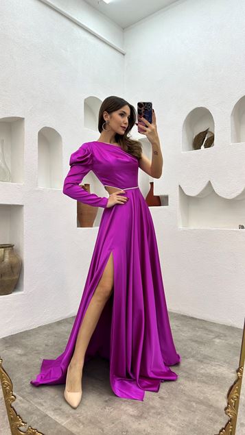 Vestido de noche de satén con motivo de cintura de una sola manga fucsia