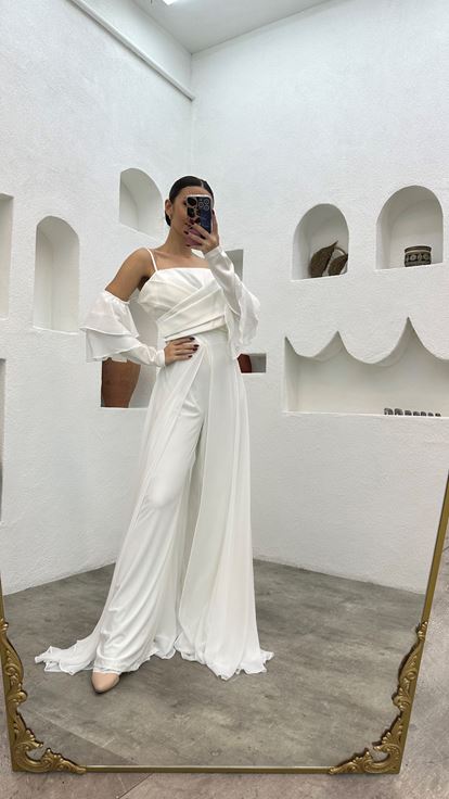 Beyaz İp Askılı Drapeli Saten Tulum