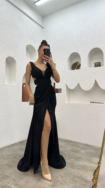 Black Flywheel Detail Feathered Draped Evening Dress