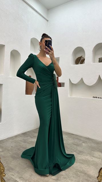 Emerald Single Sleeve Waist Tassel Detail Brooch Evening Dress