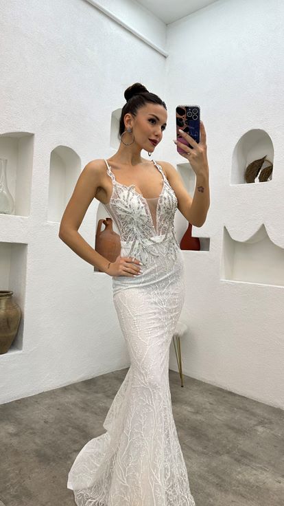 Beyaz İp Askılı İşlemeli Tül Abiye Elbise