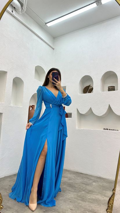 Blue Waist Brooch Detail Chiffon Evening Dress