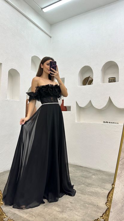 Black Waist Patterned Guipure Satin Evening Dress