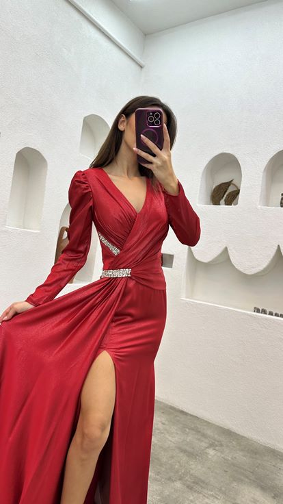 Kırmızı Beli İşlemeli Uzun Kol Saten Abiye Elbise