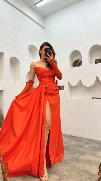 Détail manche orange Drapé bustier Satin Robe de soirée