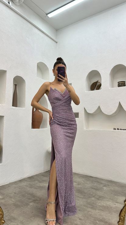 Vestido de noche palabra de honor bordado lila