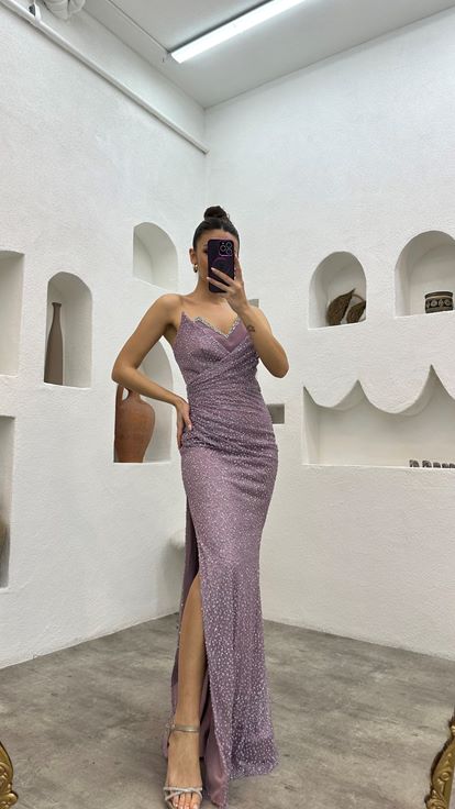 Vestido de noche palabra de honor bordado lila