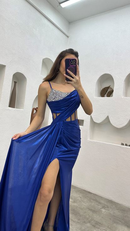 Saks İp Askılı İşlemeli Transparan Detay Saten Abiye Elbise