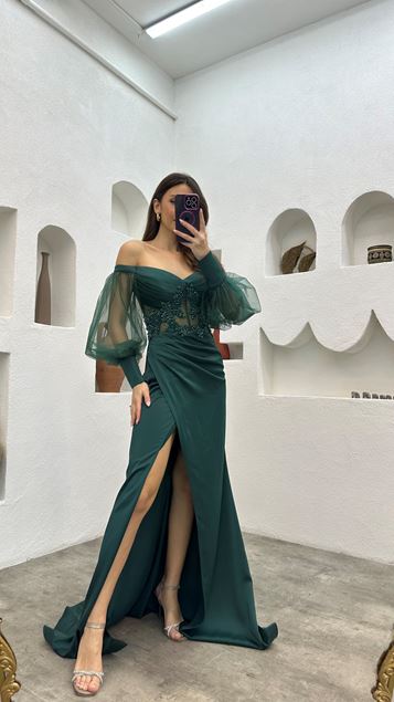 Emerald Embroidered Detail Draped Sleeve Tulle Satin Evening Dress