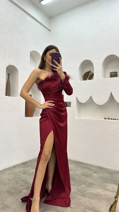 Burgundy Feather Detail Single Sleeve Pleated Satin Evening Dress