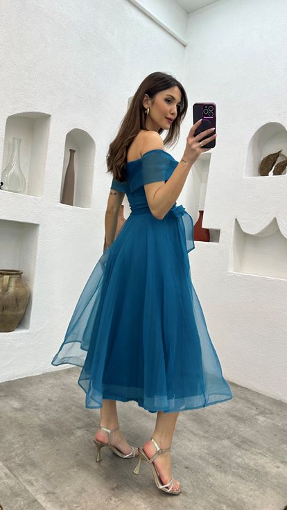 Türkisfarbenes  tailliertes Tüll Abendkleid mit U Boot Ausschnitt