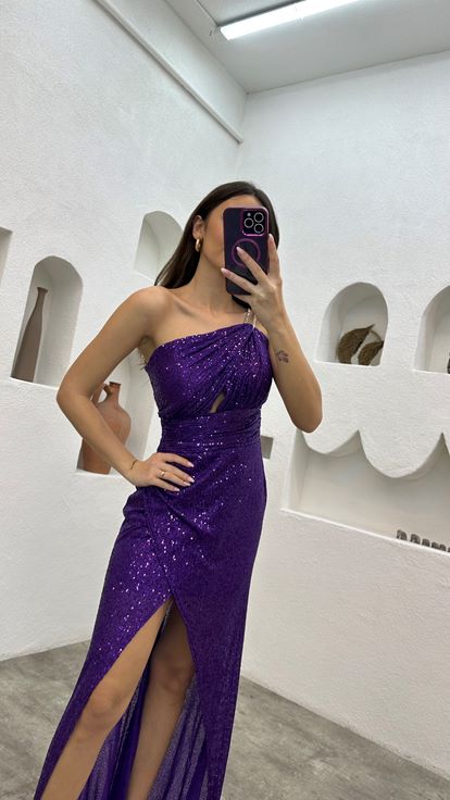 Mor İşlemeli Drapeli Pul Payet Abiye Elbise