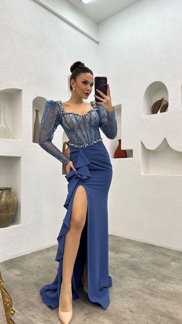 Robe de soirée en satin Flounce brodée indigo