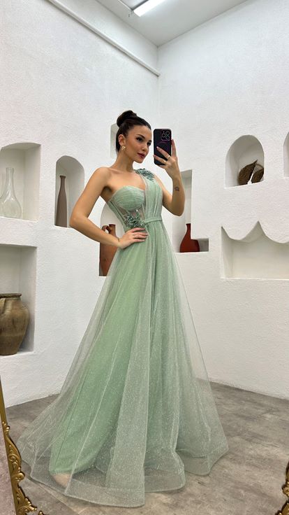 Mint Yeşili Tek Omuz İşlemeli Simli Tül Abiye Elbise