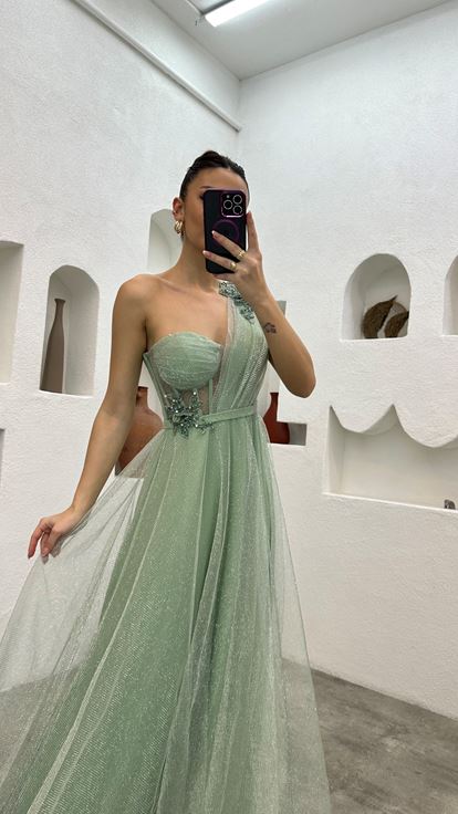 Mint Yeşili Tek Omuz İşlemeli Simli Tül Abiye Elbise