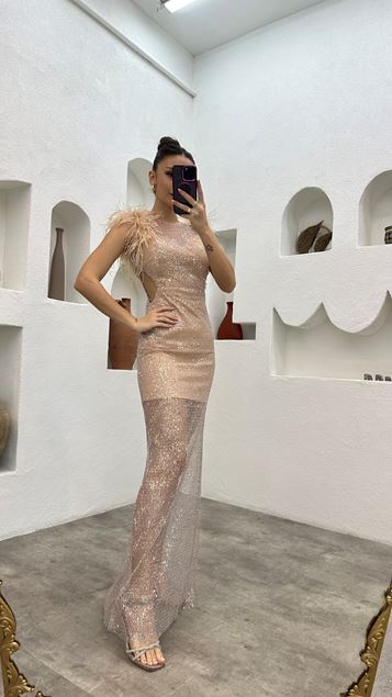 Powder Shoulders Feather Detail Design Sequin Sequin Evening Dress