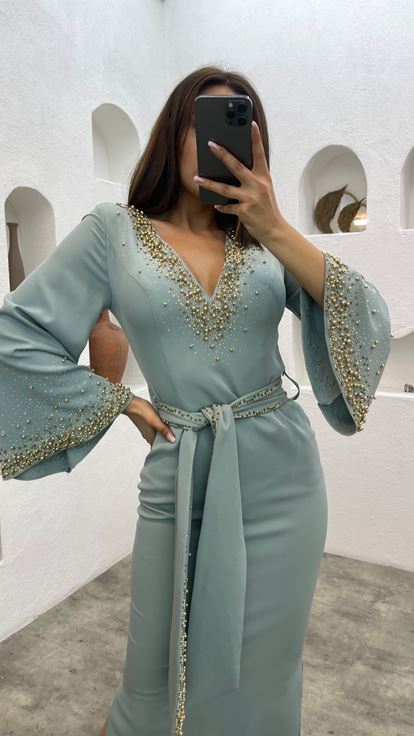 Mint Yeşili Boncuk İşlemeli Kuşaklı Abiye Elbise