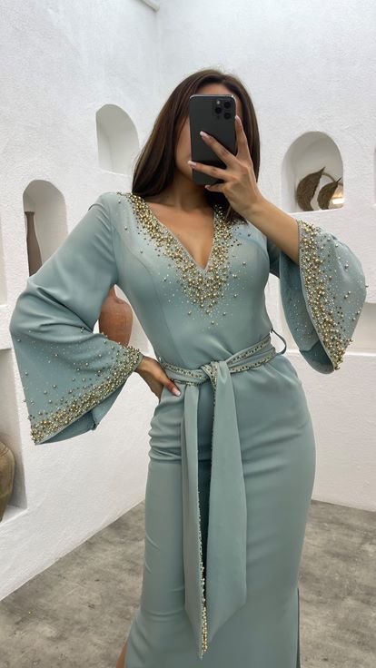 Mint Yeşili Boncuk İşlemeli Kuşaklı Abiye Elbise