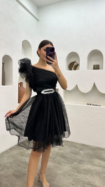 Siyah Tek Omuz Drapeli Kemerli Mini Tül Abiye Elbise