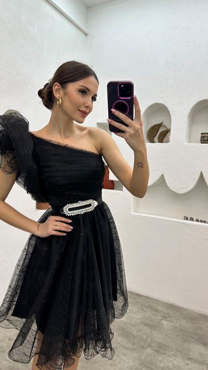 Siyah Tek Omuz Drapeli Kemerli Mini Tül Abiye Elbise
