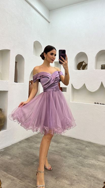 Lila Drapeli Kemerli Tütülü Mini Saten Abiye Elbise