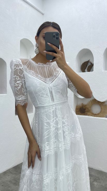White Lace Detail Tulle Evening Dress