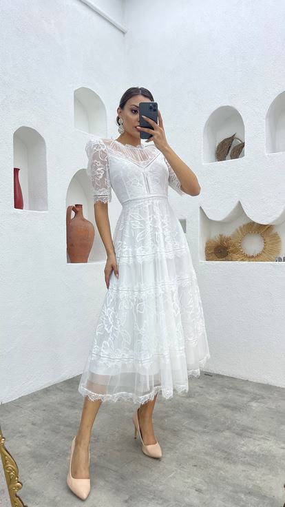 White Lace Detail Tulle Evening Dress