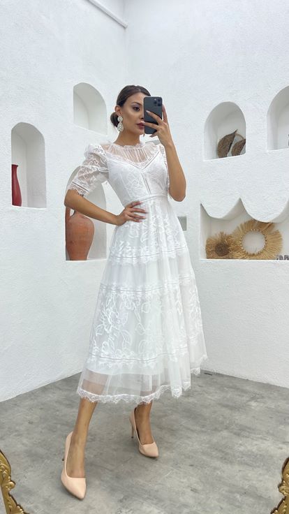White Lace Detail Tulle Evening Dress