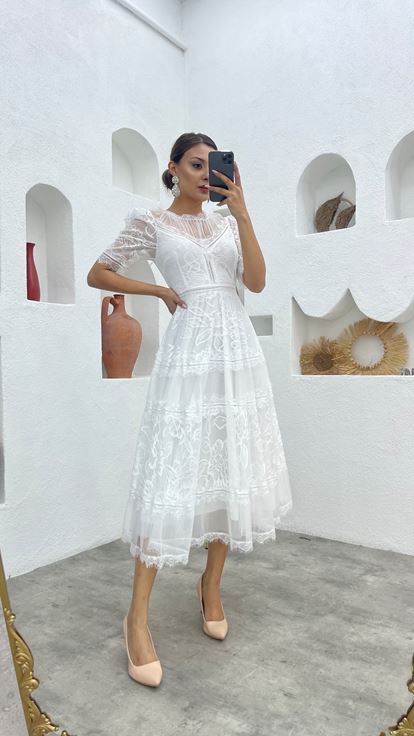 White Lace Detail Tulle Evening Dress